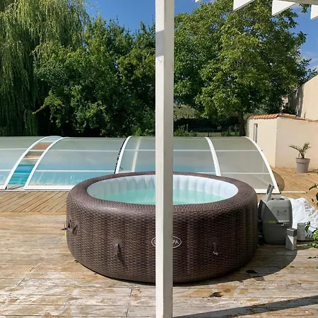 Maison Piscine A 3' De La Mer. Yves Room photo