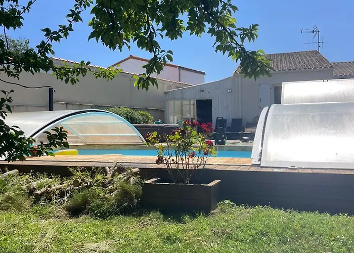 Maison Piscine A 3\' De La Mer.