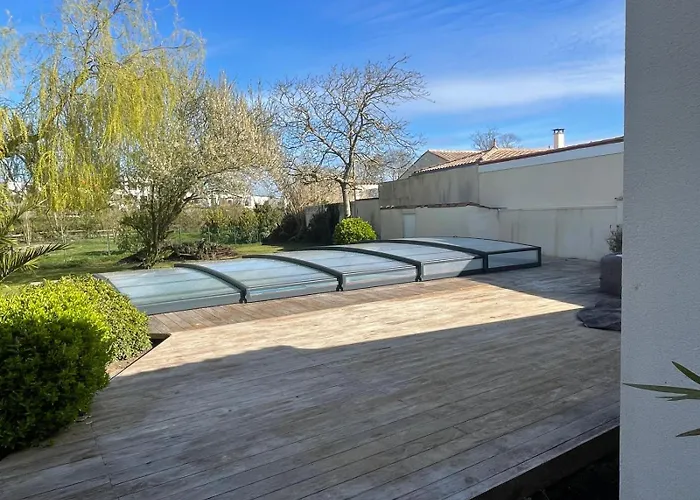 Maison Piscine A 3\' De La Mer.