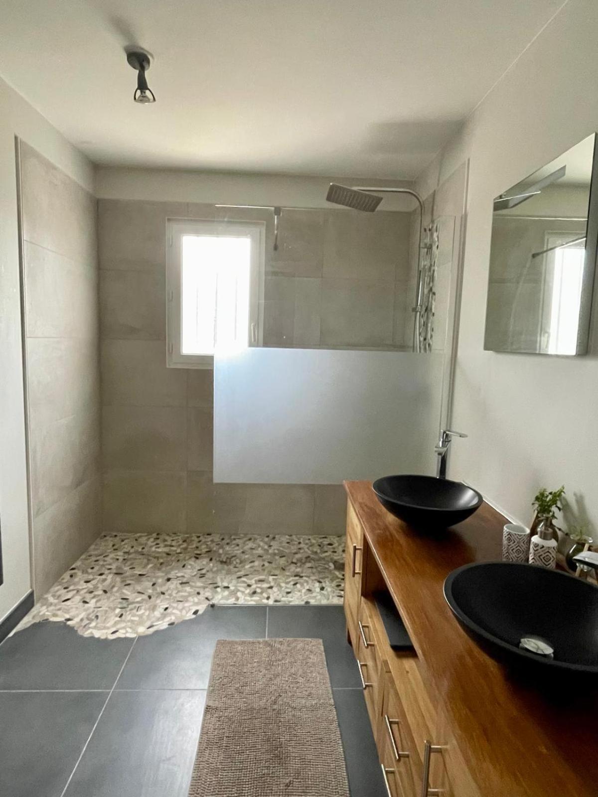 Ferienhaus Maison Piscine A 3' De La Mer. *