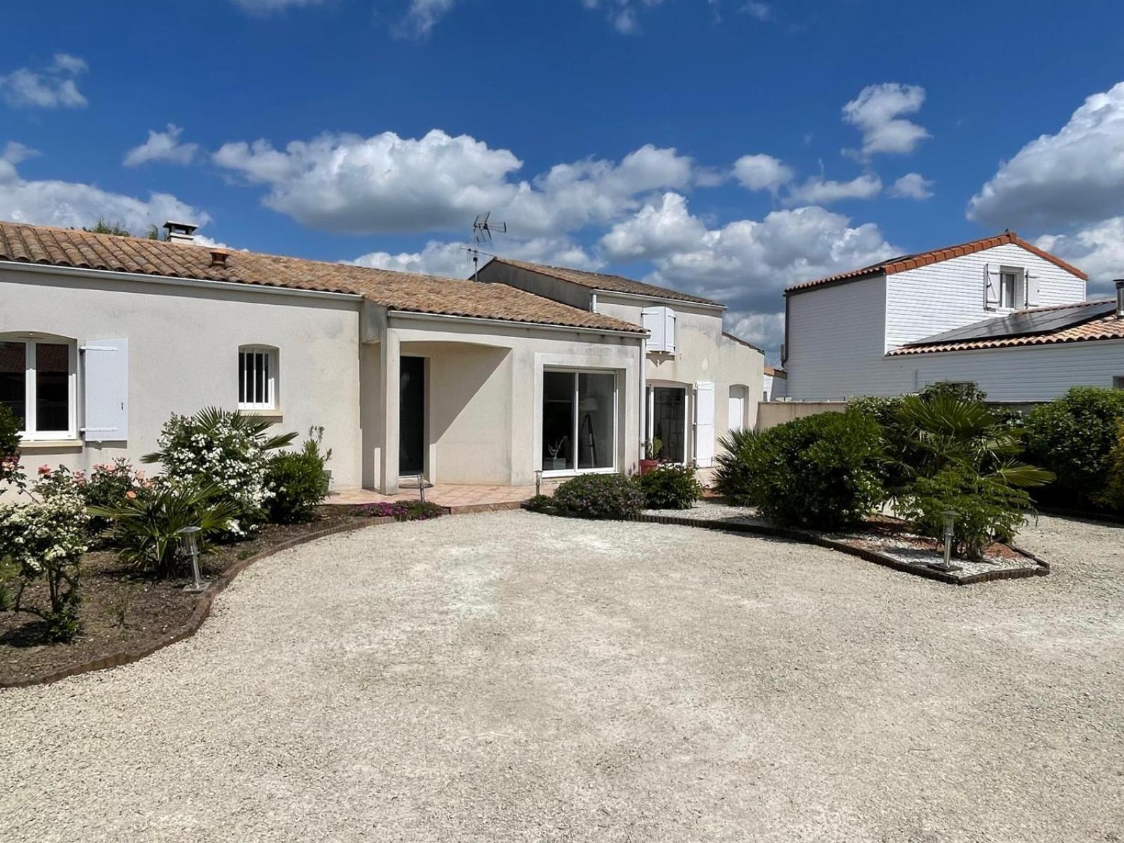 Ferienhaus Maison Piscine A 3' De La Mer. Yves